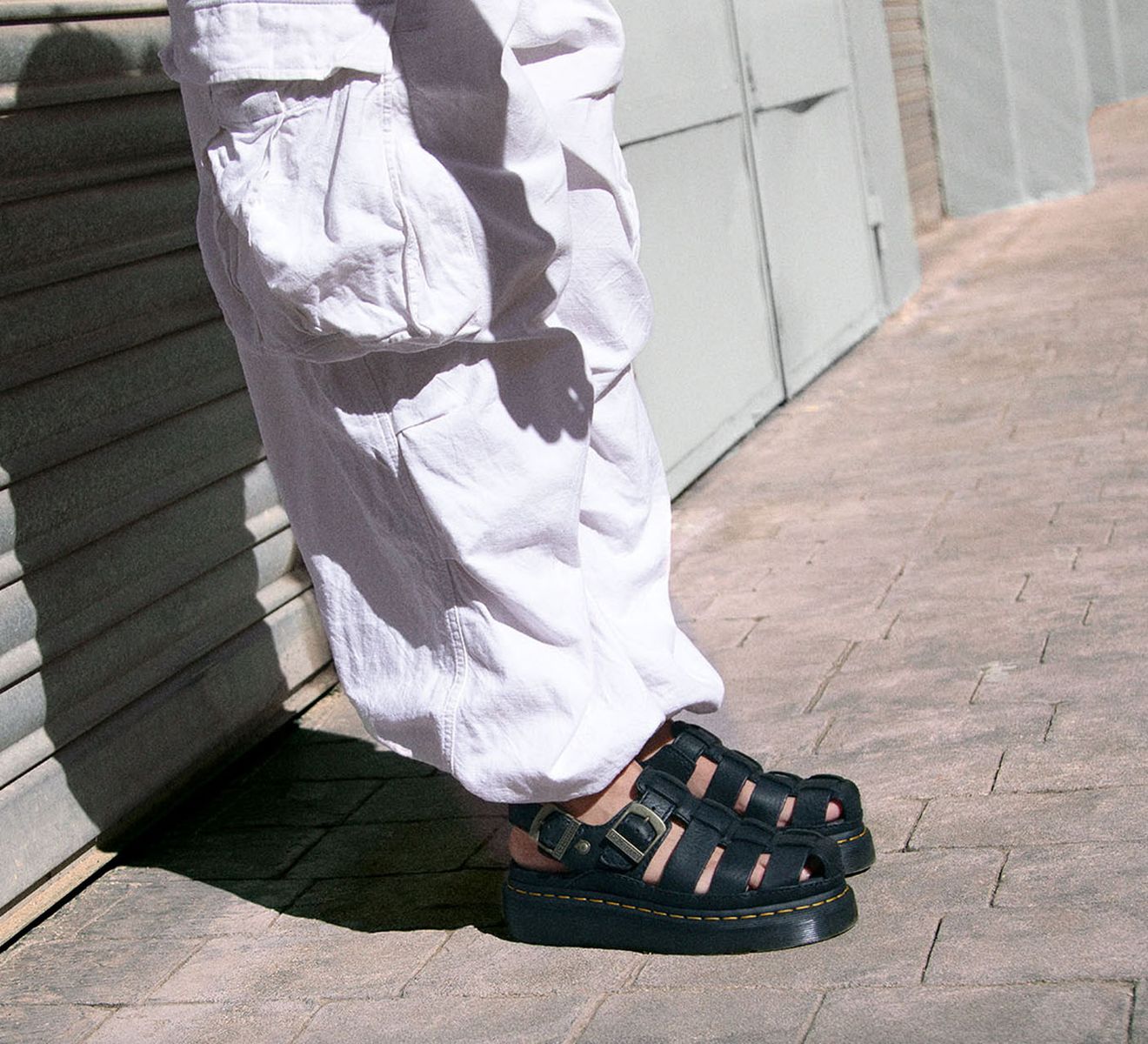 ★早期完売★Dr.Martens★WRENLIE SANDALS★厚底★送料・関税込 Dr.Martens フィッシャーマンサンダル WRENLIE | ドクター
