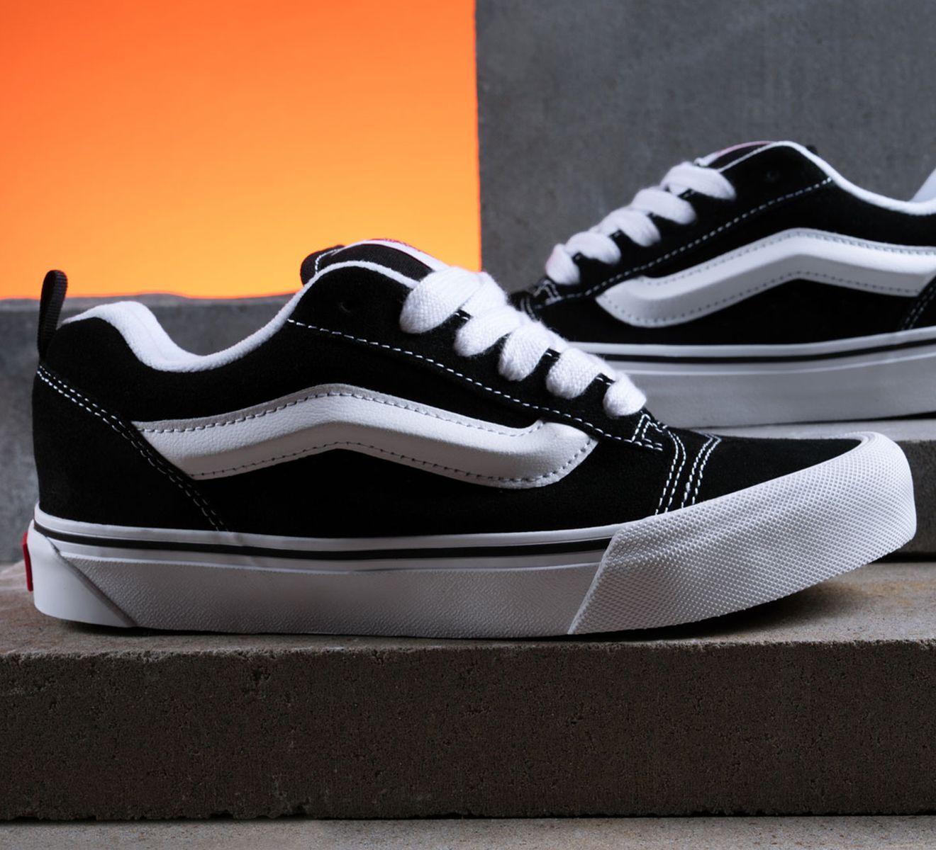Vans noir vernis outlet
