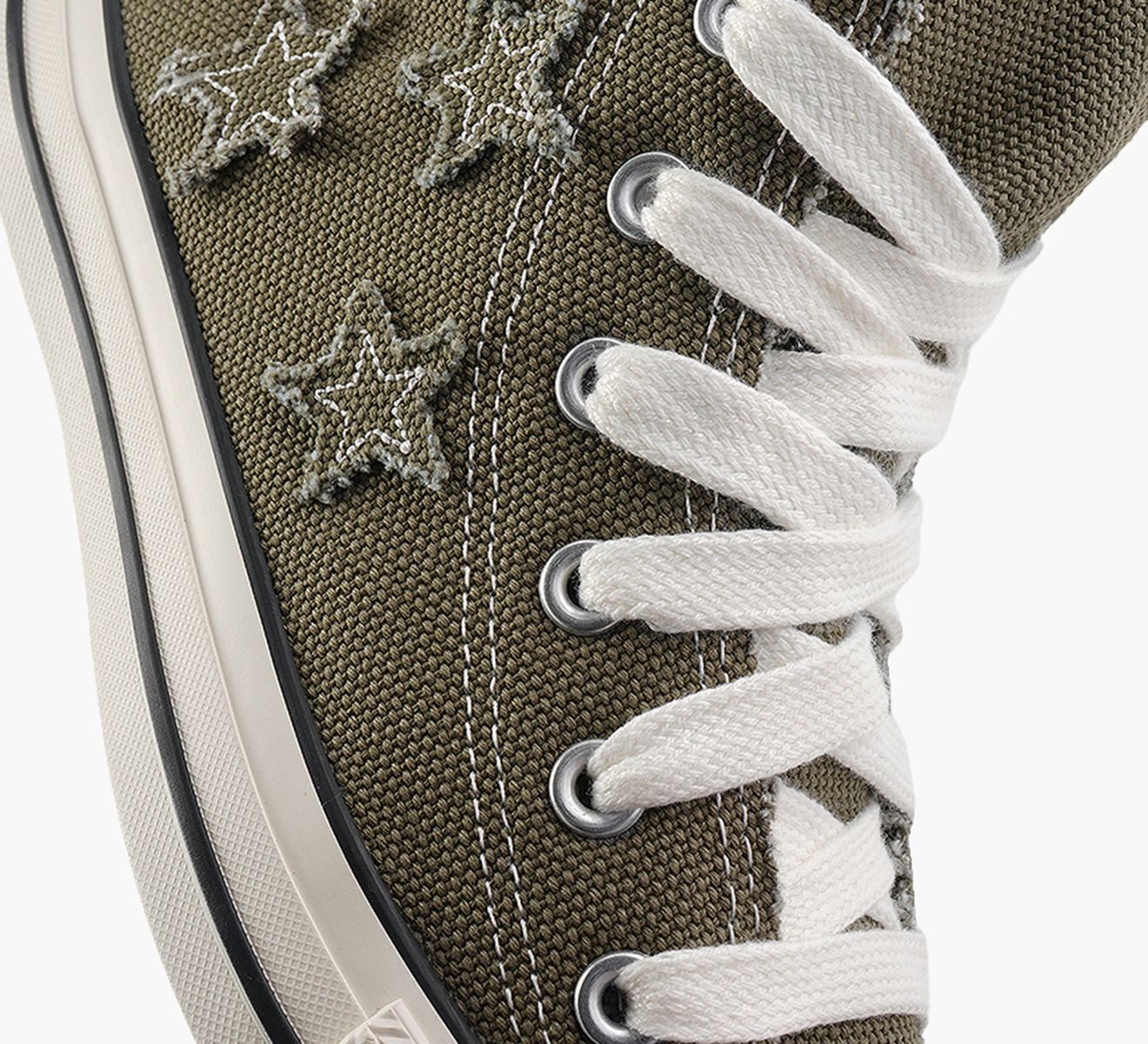 CHUCK TAYLOR ALL STAR DISTRESSED STARS