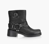 B2 TOPANGA BOOTIE | Browns Shoes