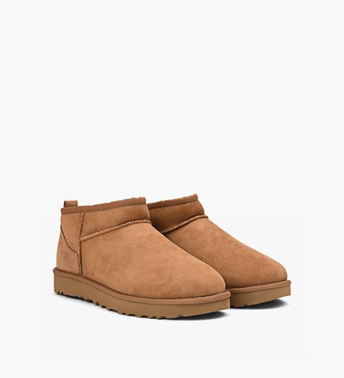 Brown ugg shoes top