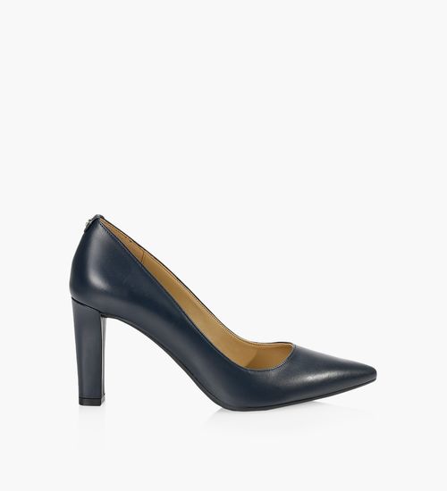 Black block work heels top