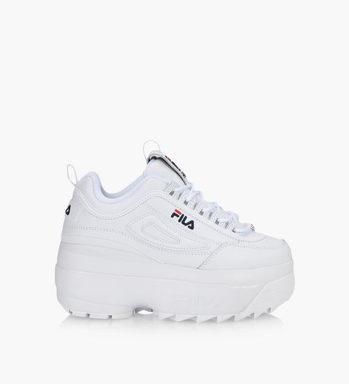 Black chunky filas sale