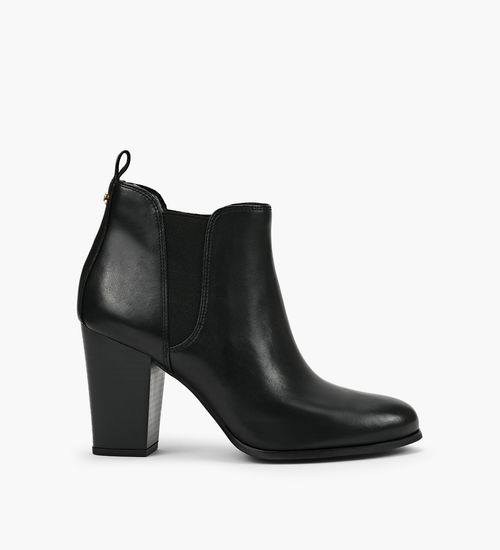 Black bootie heels online