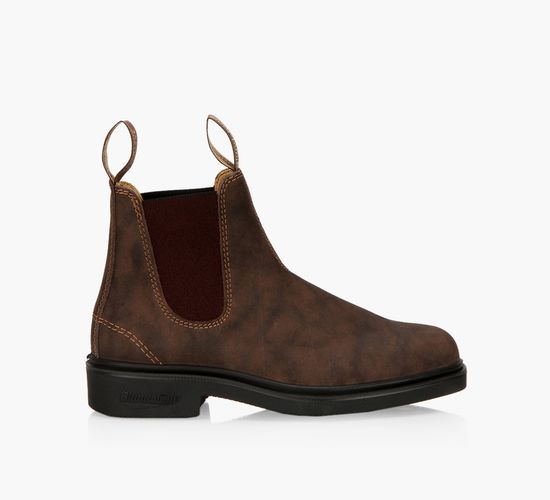 Maroon blundstones shop