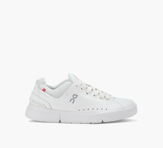 Low top white tennis shoes store