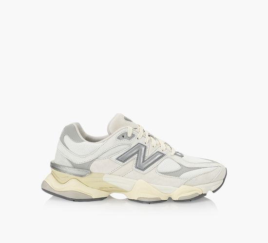 New balance plain black clearance
