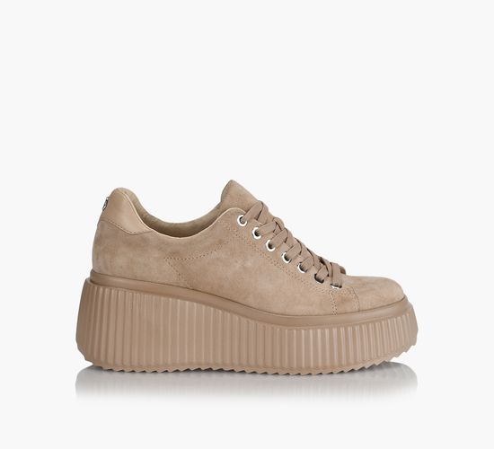 Top selling shoe brands 219 on sale