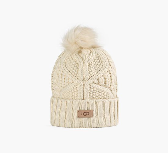 CABLE BEANIE W/POM HAT