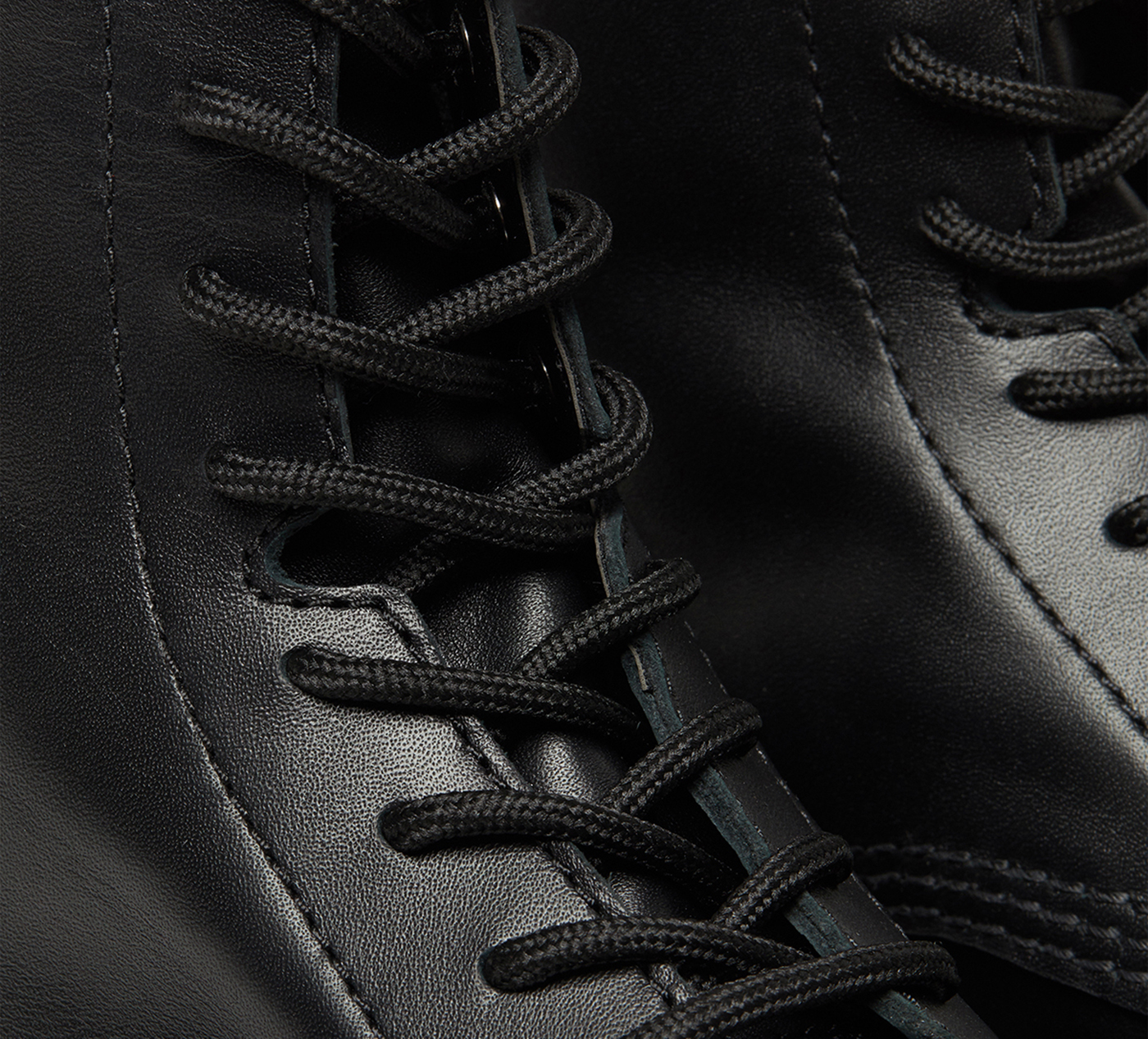 AUDRICK 8-EYE PLATFORM ANKLE BOOT
