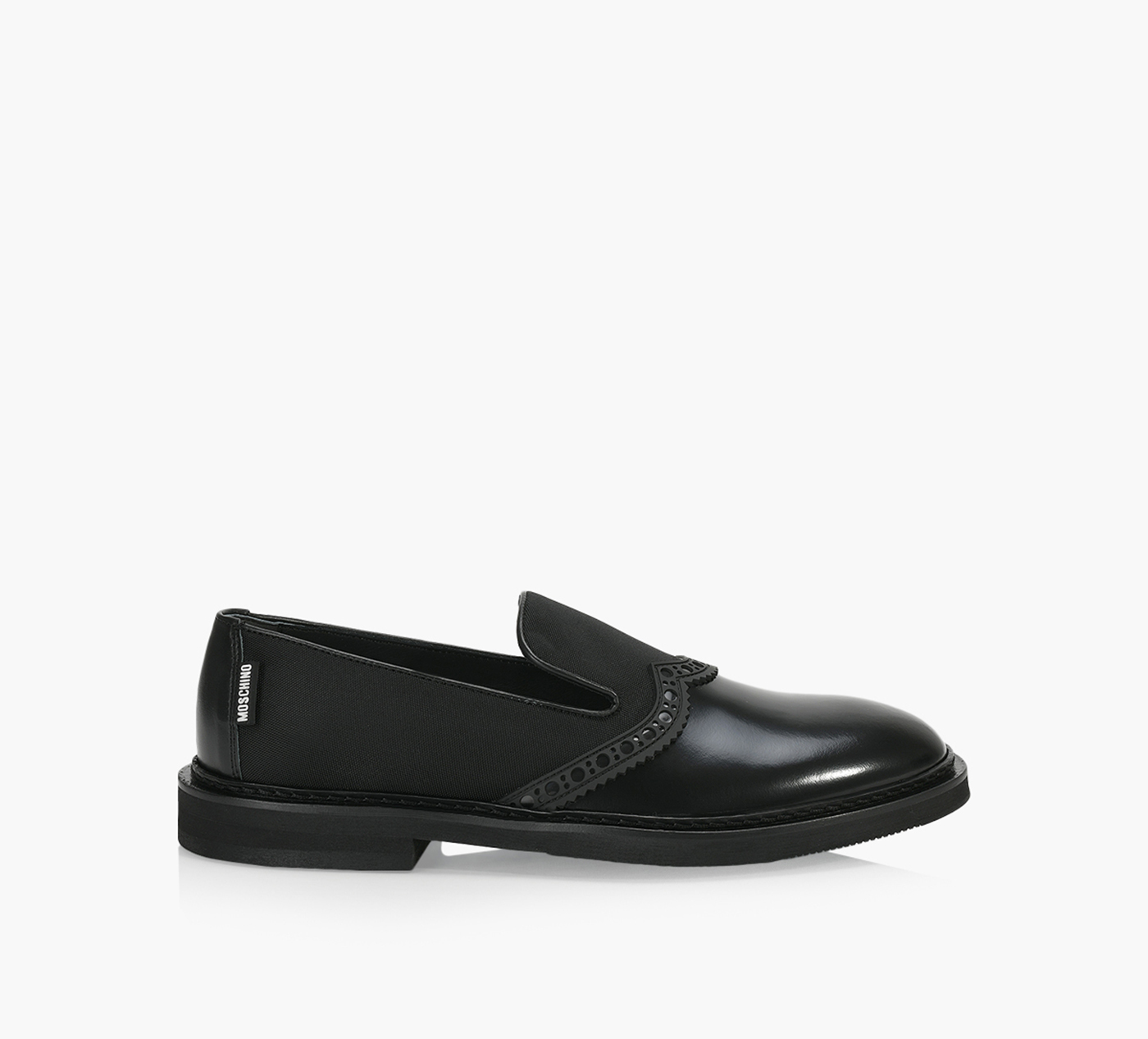 BROGUE SLIP ON