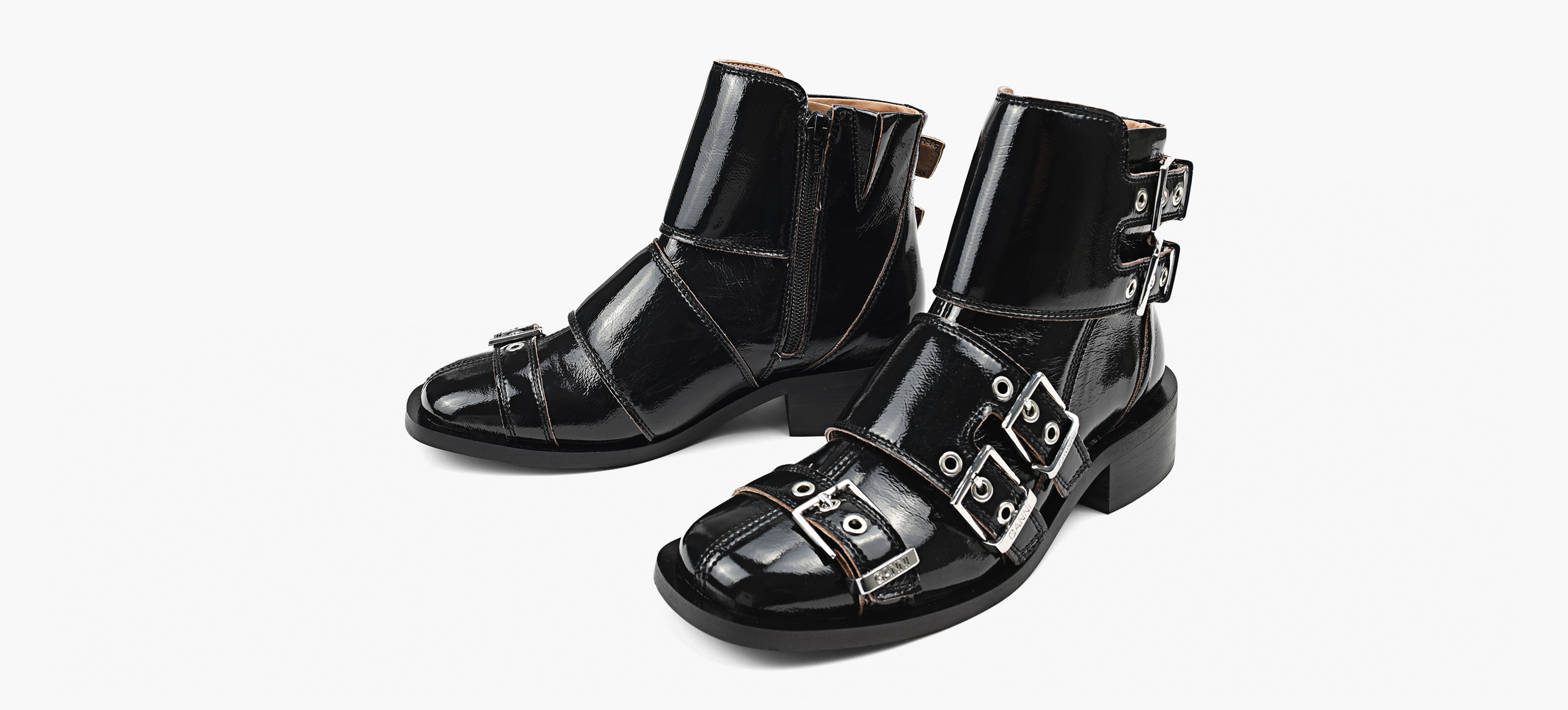 FEMININE BUCKLE BOOT