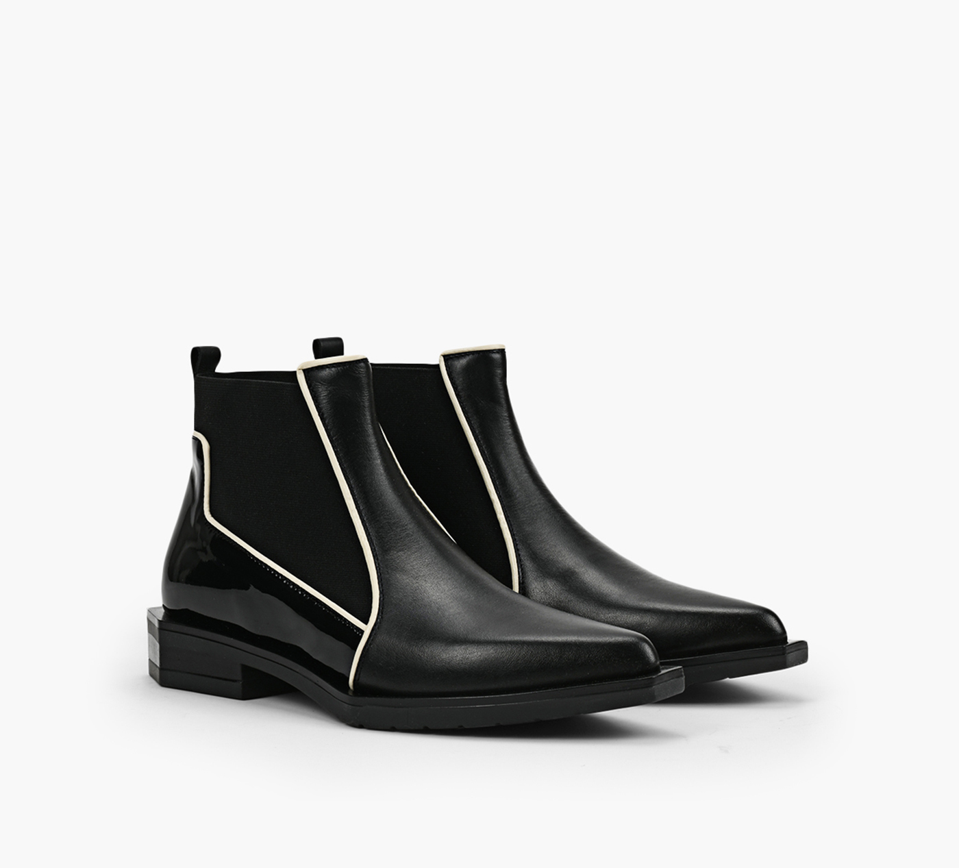 CYRUS BOOTIE
