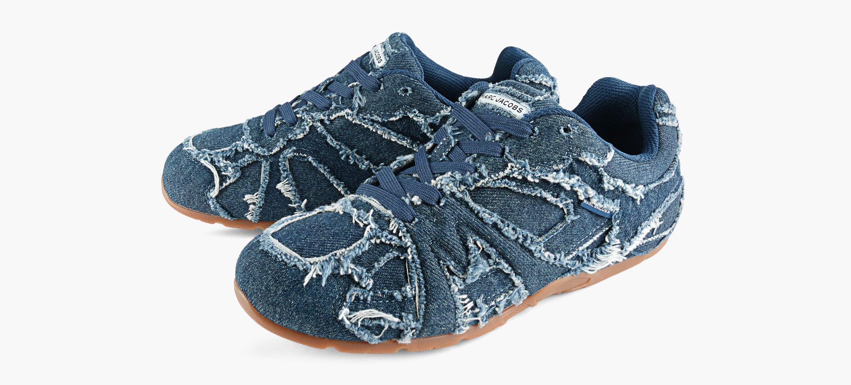 THE 72 SPRING SNEAKER