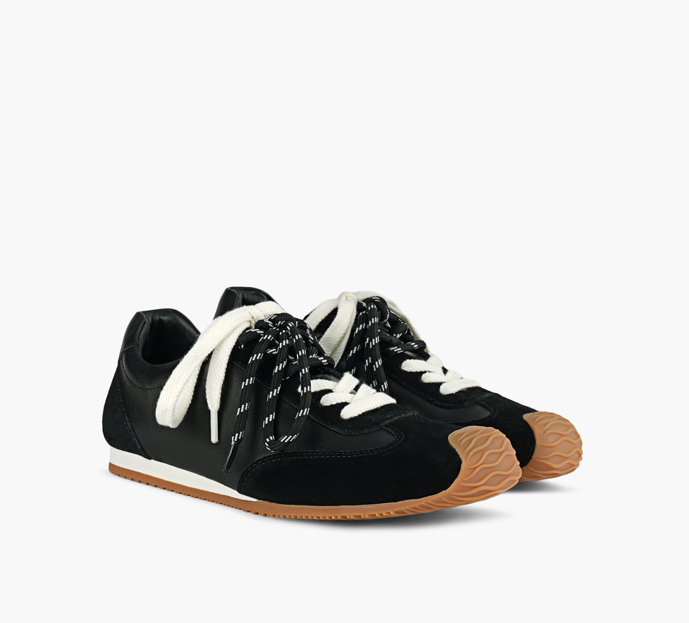QUINN SNEAKER
