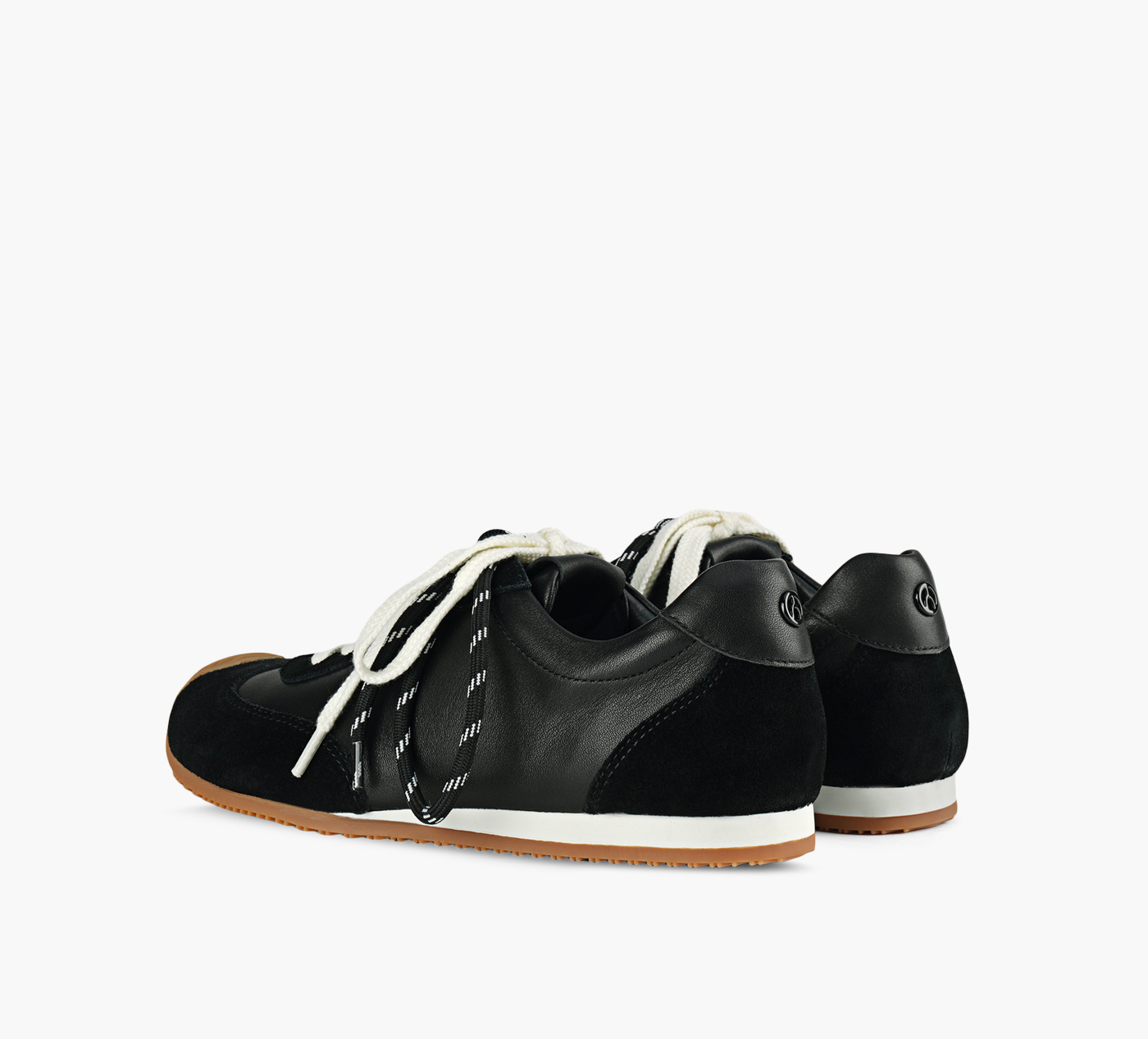 QUINN SNEAKER