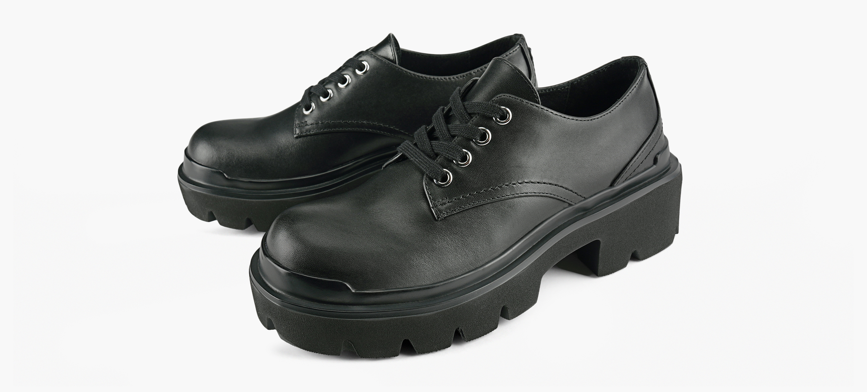 BLAIR LACE UP