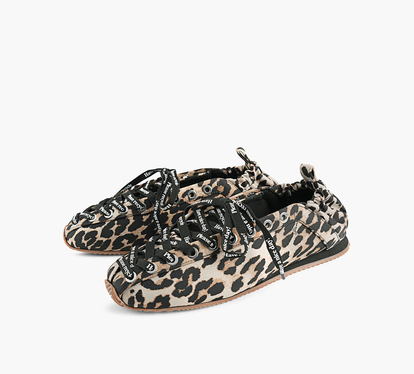 EYELETS LACE UP BALLERINA