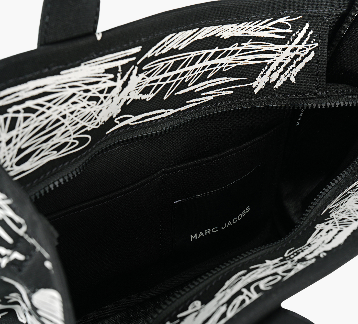 THE MEDIUM TOTE