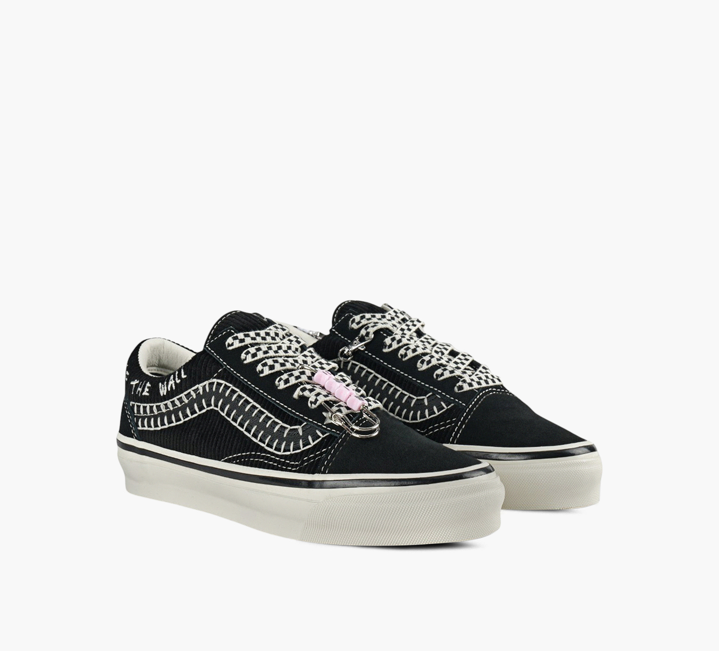 LX OLD SKOOL CHARMS